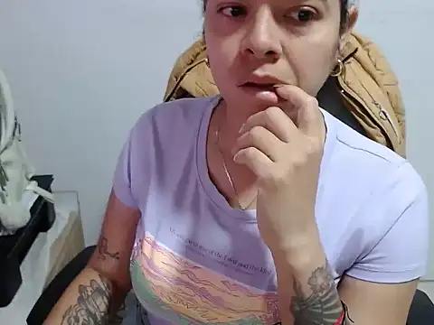 alexa-cooper- online show from 08-06-26, 01:28
