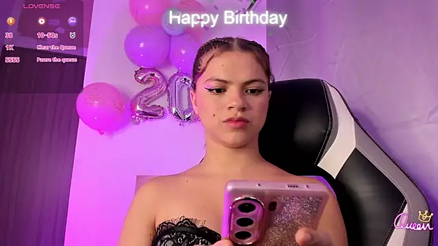 Snapshot of PaigeJayden chatting on 02-21-26, 10:34 PaigeJayden online show from 02-21-26, 10:34