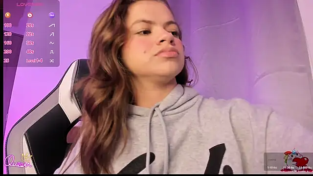 Snapshot of PaigeJayden chatting on 02-12-26, 02:44 PaigeJayden online show from 02-12-26, 02:44