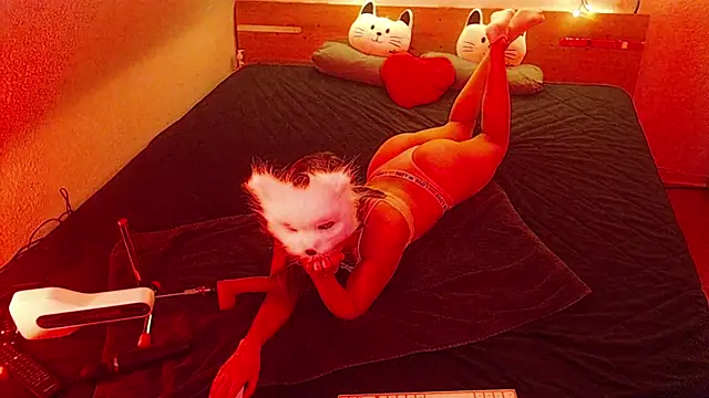 kleinelea123 online show from 01-25-25, 08:42