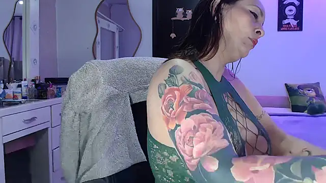 yulieth anamar online show from 02-21-26, 09:33