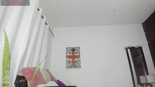 Snapshot of Sophie_sweett19 chatting on 10-16-25, 01:58 Sophie sweett19 online show from 10-16-25, 01:58