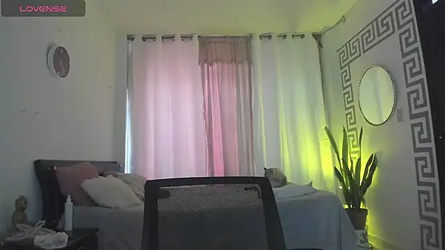 Sophie sweett19 online show from 11-23-25, 09:25