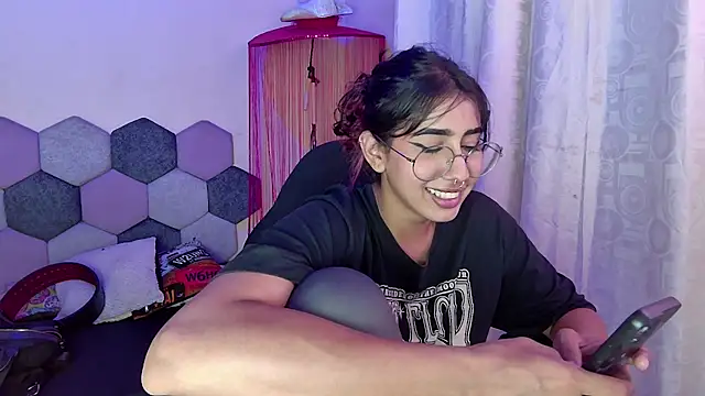 Snapshot of Horny_tgn chatting on 05-19-26, 06:26 Horny tgn online show from 05-19-26, 06:26