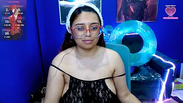 Snapshot of X_CHERRY_XX chatting on 03-12-25, 10:28 X CHERRY XX online show from 03-12-25, 10:28