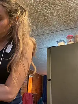 ValeriaLacrozee online show from 03-24-26, 05:02