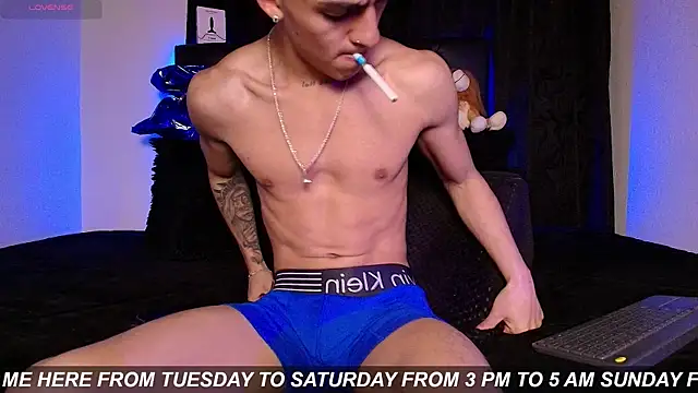James1lee  online show from 07-09-26, 07:09