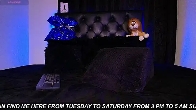 James1lee  online show from 07-04-26, 05:03