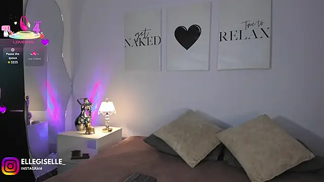 Snapshot of ElleGisellee chatting on 05-06-26, 04:38 ElleGisellee online show from 05-06-26, 04:38