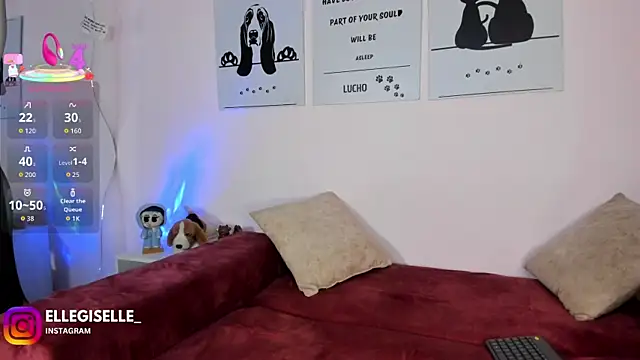 ElleGisellee online show from 09-19-25, 04:38