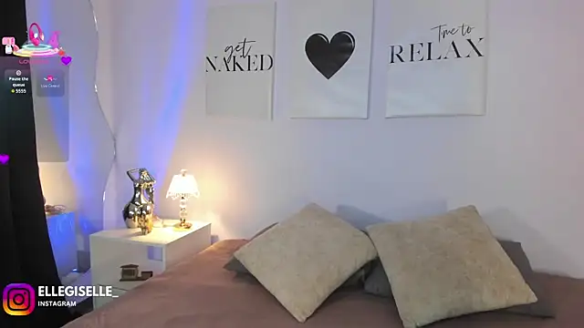 Snapshot of ElleGisellee chatting on 05-10-26, 03:10 ElleGisellee online show from 05-10-26, 03:10