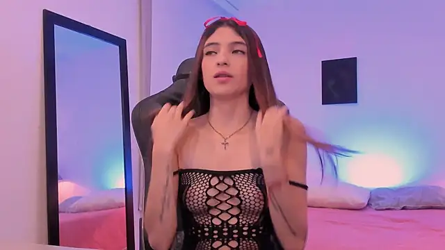 sofiarouge online show from 11-21-25, 08:08