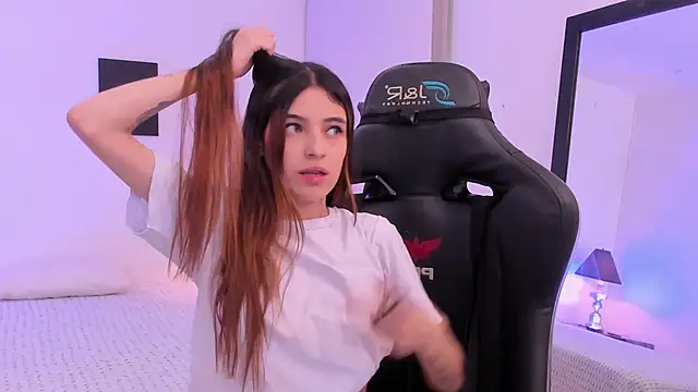 sofiarouge online show from 11-26-25, 07:58