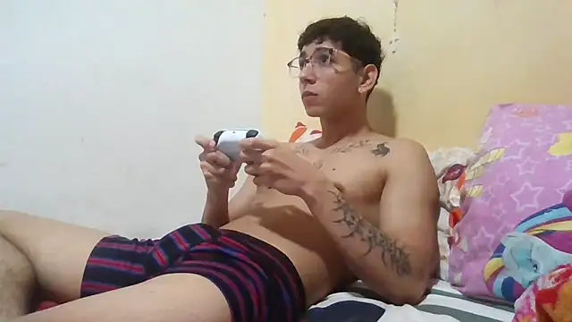 Dillom420 online show from 12-13-24, 03:49