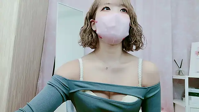 eimi ch online show from 02-19-25, 06:22
