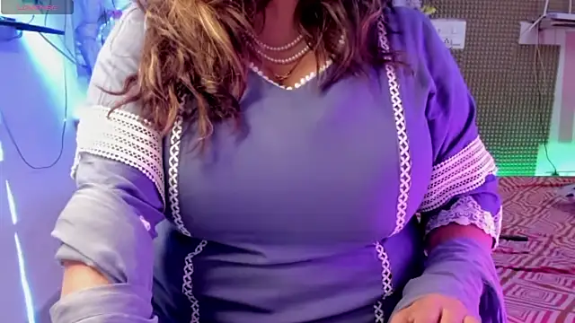 Gulabi Queen online show from 02-26-25, 05:35