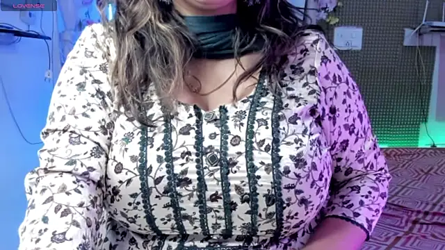 Gulabi Queen online show from 03-04-25, 08:13