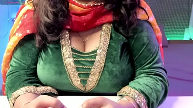 Gulabi Queen online show from 12-11-24, 05:43