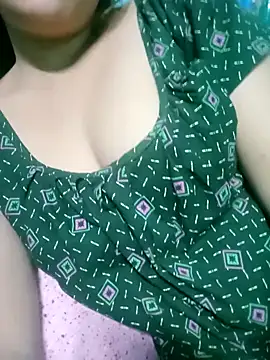 Snapshot of Arohi_is_Live chatting on 02-18-25, 01:11 Arohi is Live online show from 02-18-25, 01:11