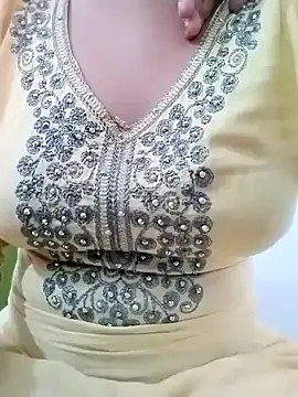 Snapshot of Arohi_is_Live chatting on 12-26-24, 09:11 Arohi is Live online show from 12-26-24, 09:11