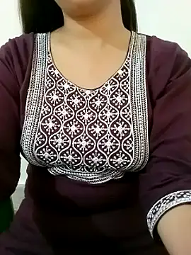 Snapshot of Arohi_is_Live chatting on 01-28-25, 08:36 Arohi is Live online show from 01-28-25, 08:36