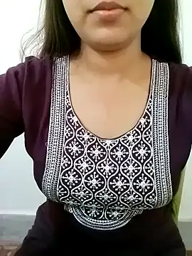 Snapshot of Arohi_is_Live chatting on 02-02-25, 08:34 Arohi is Live online show from 02-02-25, 08:34