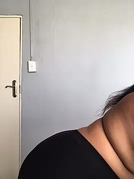 Snapshot of pinky_promicee chatting on 03-08-25, 05:17 pinky promicee online show from 03-08-25, 05:17