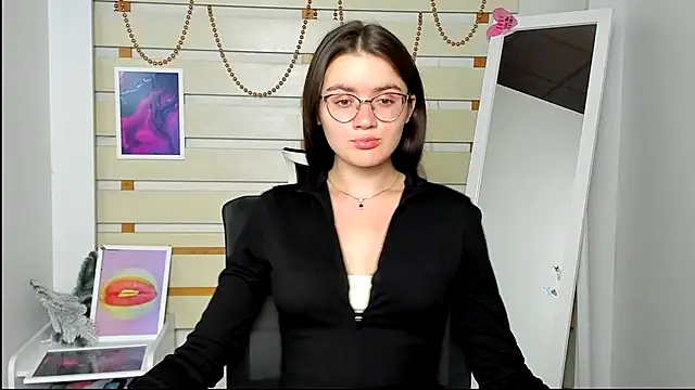 Snapshot of Josephine_jo chatting on 09-09-25, 06:34 Josephine jo online show from 09-09-25, 06:34