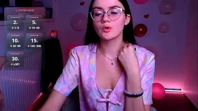Snapshot of Josephine_jo chatting on 02-18-25, 12:05 Josephine jo online show from 02-18-25, 12:05