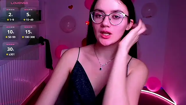 Snapshot of Josephine_jo chatting on 02-16-25, 10:43 Josephine jo online show from 02-16-25, 10:43