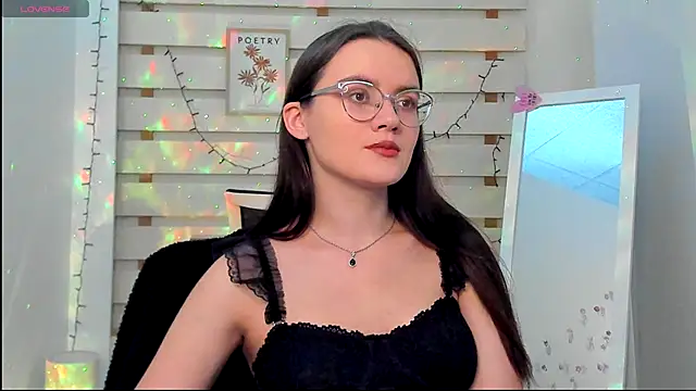 Snapshot of Josephine_jo chatting on 09-28-25, 03:41 Josephine jo online show from 09-28-25, 03:41