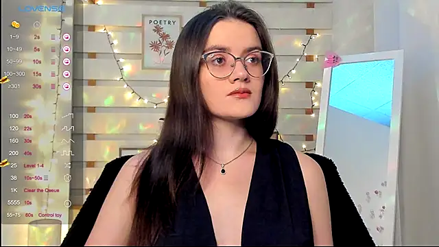 Snapshot of Josephine_jo chatting on 09-27-25, 03:40 Josephine jo online show from 09-27-25, 03:40