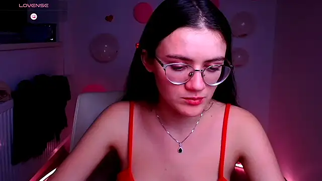 Snapshot of Josephine_jo chatting on 02-15-25, 11:28 Josephine jo online show from 02-15-25, 11:28