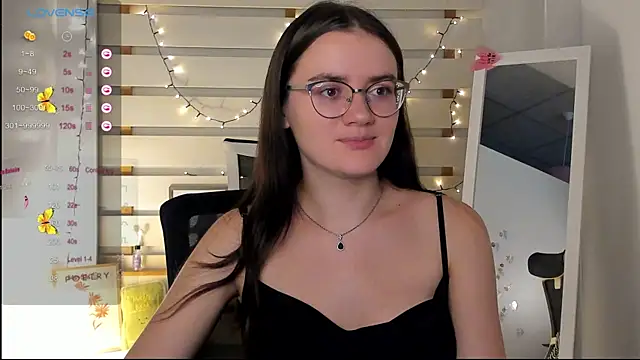 Snapshot of Josephine_jo chatting on 09-14-25, 01:00 Josephine jo online show from 09-14-25, 01:00