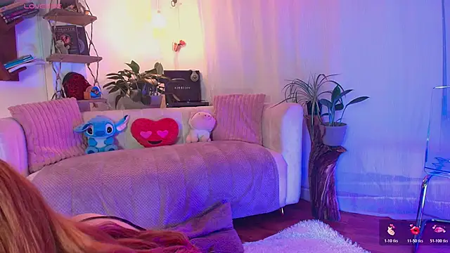 HANNAH LOVEE online show from 04-10-26, 03:35