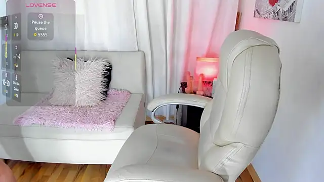 Snapshot of anyi_restrepo chatting on 10-20-25, 12:27 anyi restrepo online show from 10-20-25, 12:27