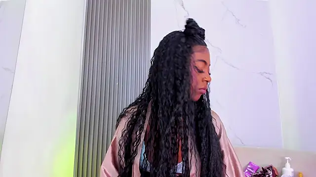 ebonydreams01 online show from 09-17-25, 12:29