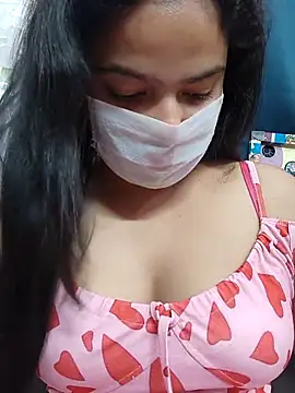 Snapshot of Myloveurvi chatting on 06-01-26, 04:28 Myloveurvi online show from 06-01-26, 04:28