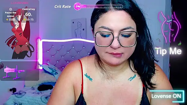 Snapshot of _curvy_latina chatting on 10-29-25, 01:10 curvy latina online show from 10-29-25, 01:10