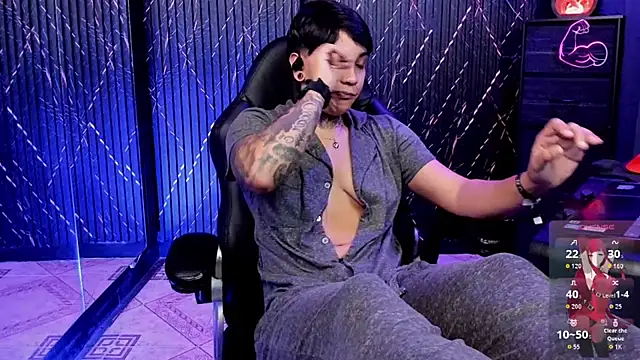 Snapshot of ZhoeStrong chatting on 02-15-26, 07:02 ZhoeStrong online show from 02-15-26, 07:02