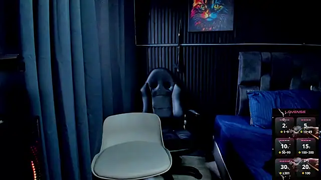 Snapshot of ZhoeStrong chatting on 11-27-25, 08:42 ZhoeStrong online show from 11-27-25, 08:42