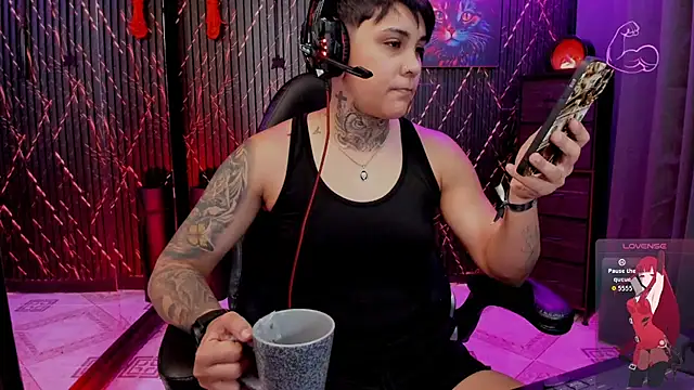 Snapshot of ZhoeStrong chatting on 02-28-26, 06:40 ZhoeStrong online show from 02-28-26, 06:40