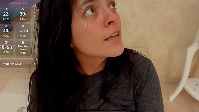Snapshot of sofiaclauss chatting on 02-06-25, 12:15 sofiaclauss online show from 02-06-25, 12:15