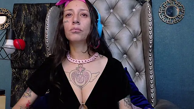 Snapshot of LusstCruella chatting on 05-01-26, 03:06 LusstCruella online show from 05-01-26, 03:06