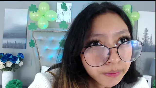 Yommi Winx online show from 03-18-25, 03:45