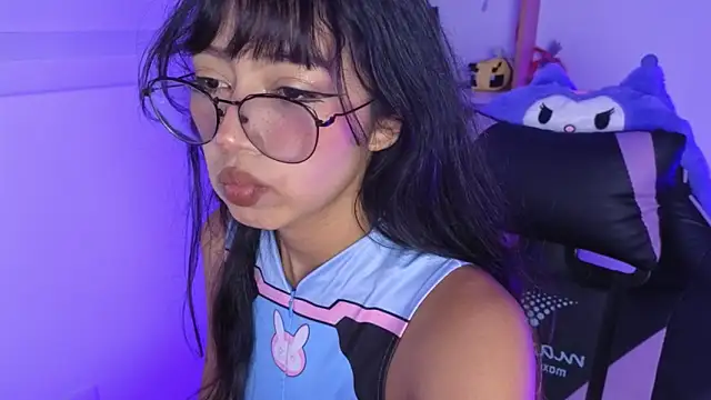 Yommi Winx online show from 01-10-26, 04:08