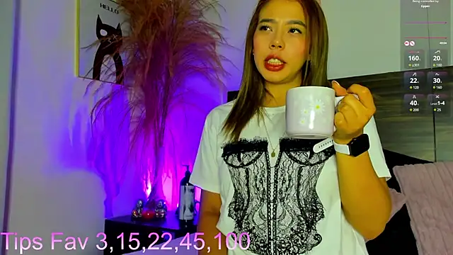 Martina Miiller online show from 10-19-25, 01:25