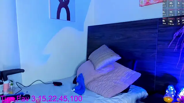 Martina Miiller online show from 11-21-25, 01:21