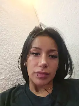 Snapshot of Lau1127 chatting on 06-01-26, 02:39 Lau1127 online show from 06-01-26, 02:39