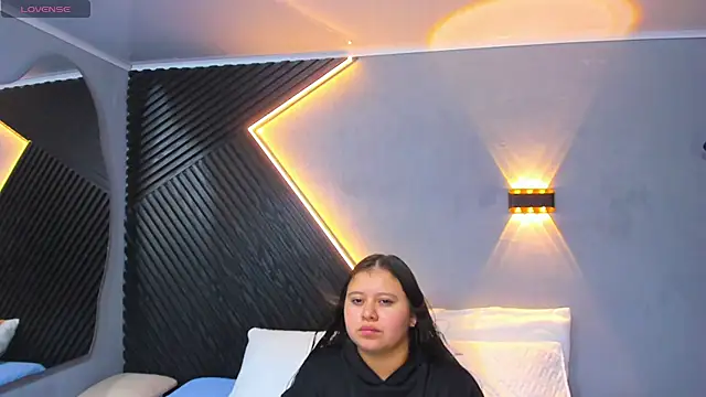 Laia and Aloby online show from 07-16-26, 11:24